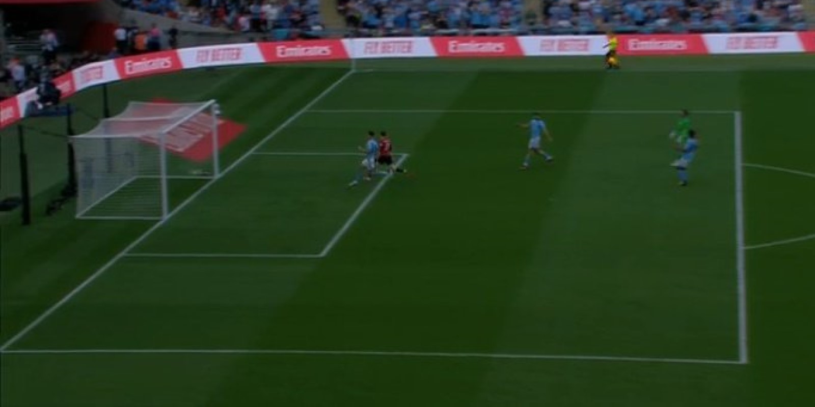 Η Γιουνάιτεντ διαλύει την Σίτι – Της έχει «καρφώσει» δίμπαλο στο ημίχρονο (vid)