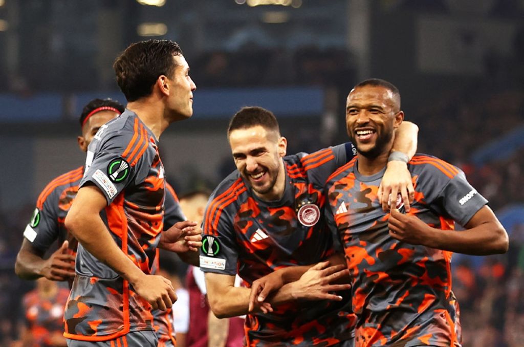 ΑΝΕΠΑΝΑΛΗΠΤΟΣ Ολυμπιακός, ταπείνωσε τη Βίλα μες στο χωριό της και βλέπει τελικό! (vid)