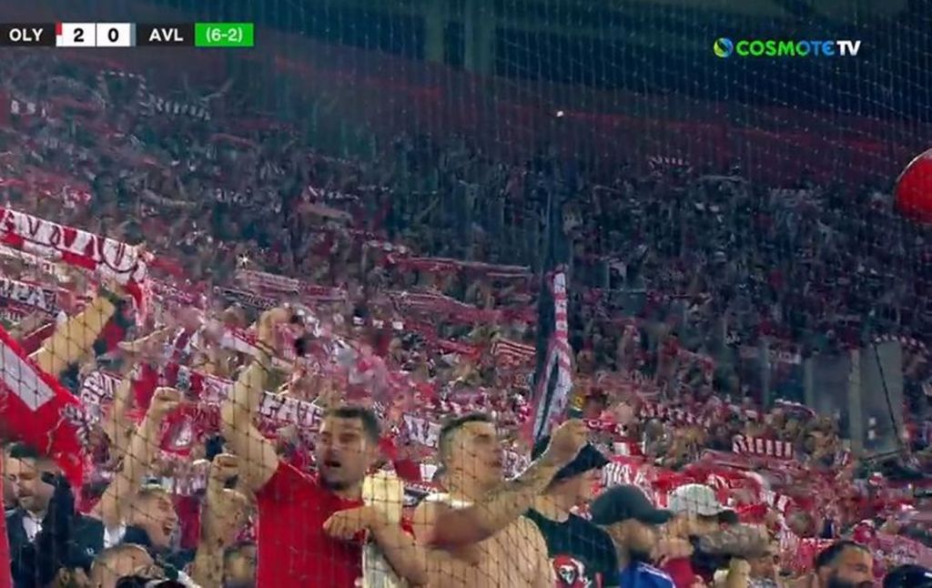 Με ένα όνειρο… όχι τόσο τρελό ο Ολυμπιακός – Ατελείωτο πάρτι στον Πειραιά! (vids)