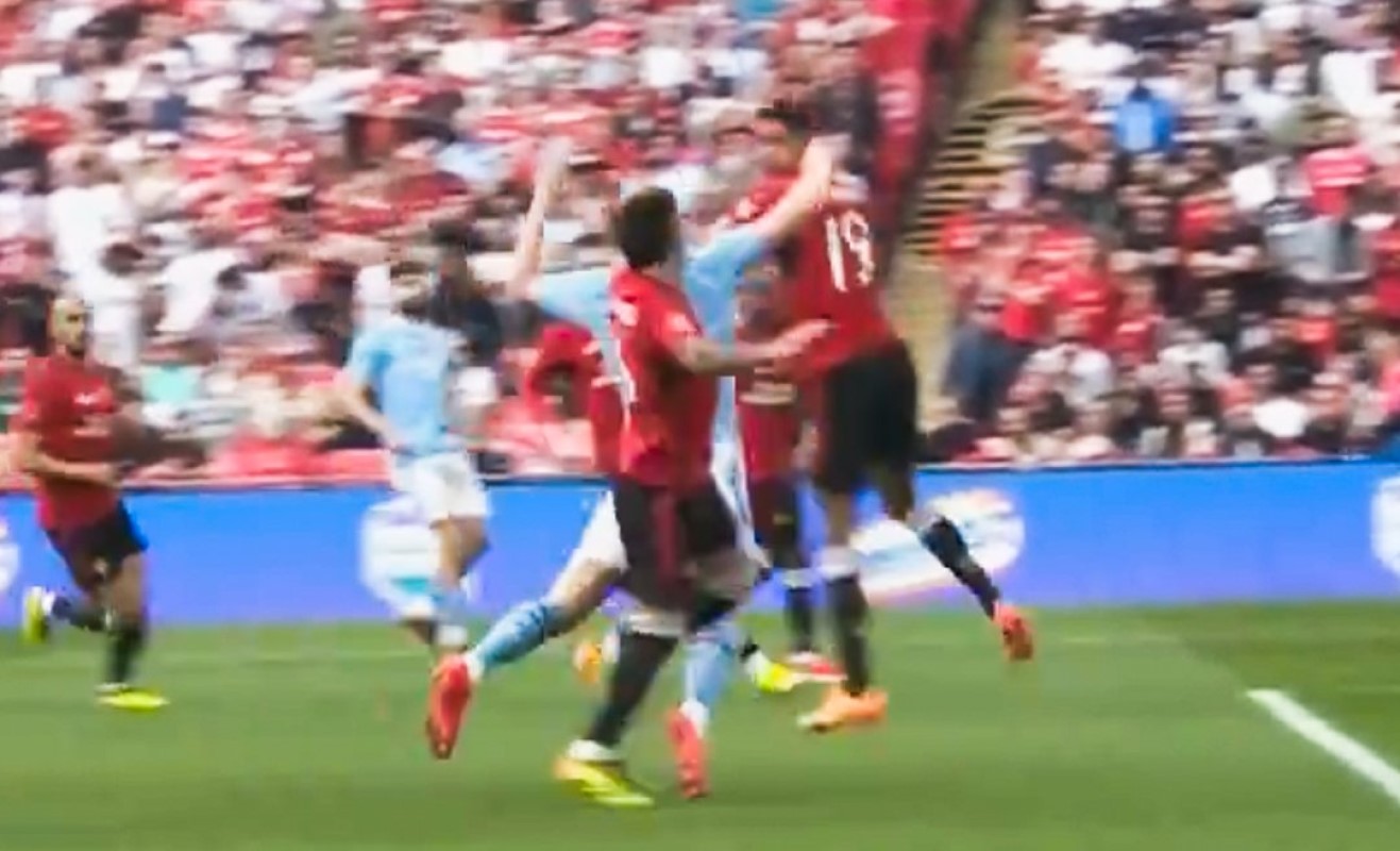 Έξαλλοι στην Σίτι – Φωνάζουν για πέναλτι… μαρς κόντρα στην Γιουνάιτεντ (vid)