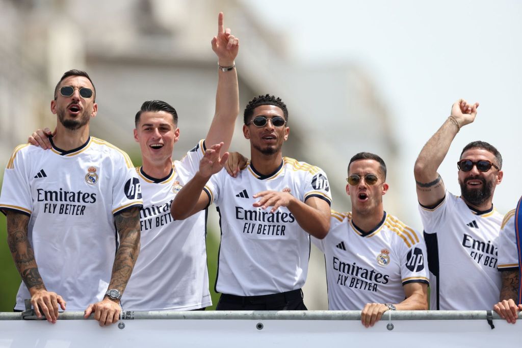 ΧΑΜΟΣ στην Μαδρίτη – Η παρέλαση της Ρεάλ για το 36ο…. και το πούρο του Αντσελότι (vid)