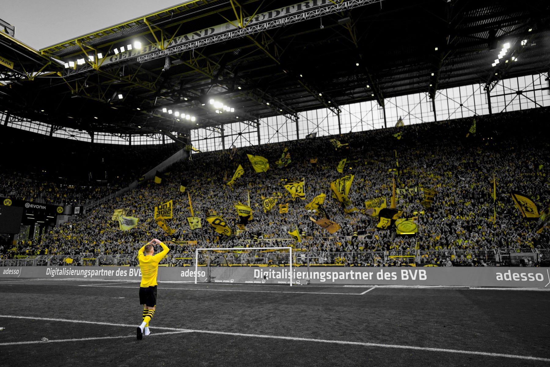 Ο Μάρκο Ρόις… δημιουργεί την ενδεκάδα που μαζί της θα σήκωνε το Champions League