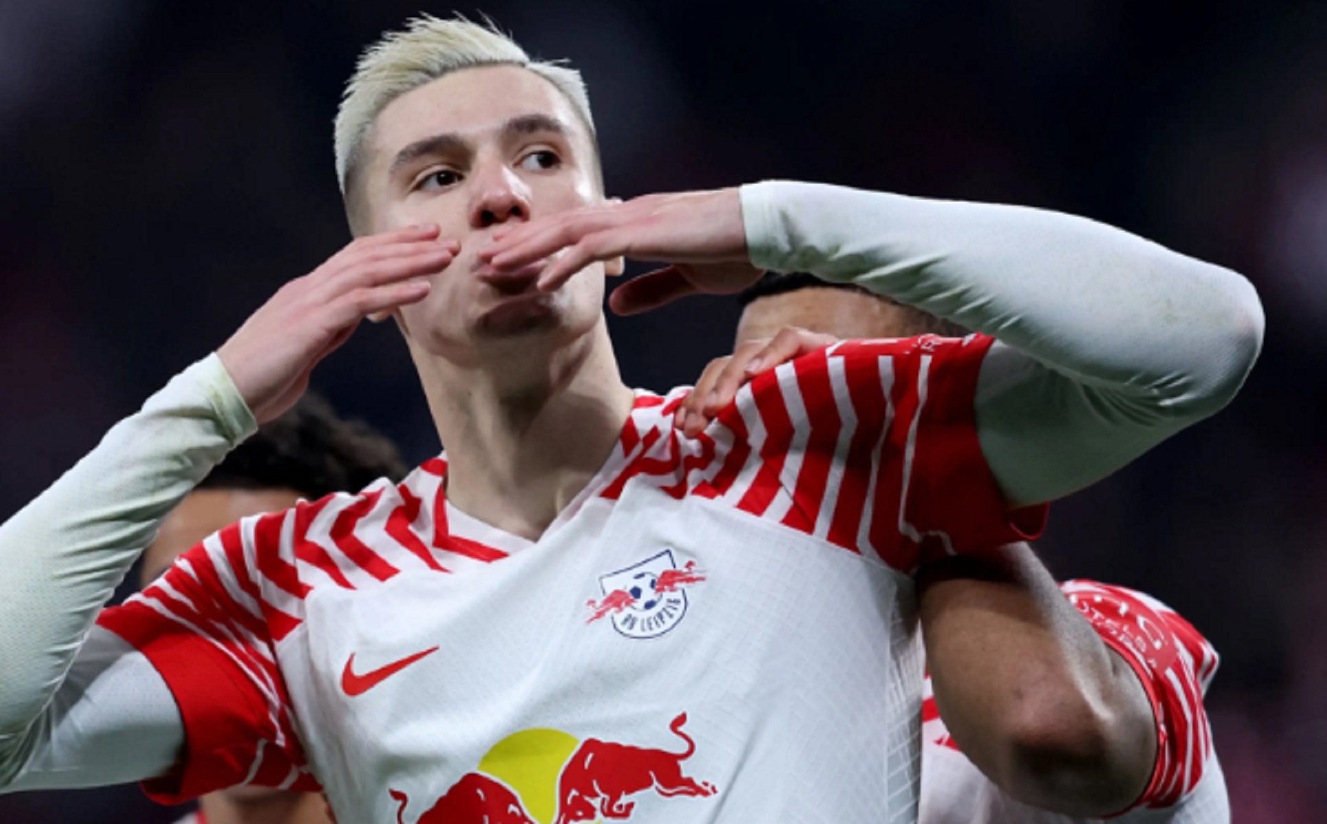 «Ζαλίζει» το πωλητήριο της Λειψίας σε Σέσκο!