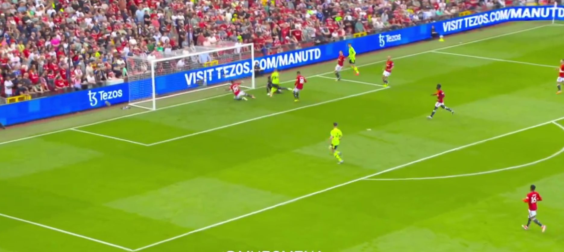 Βαθύς… ύπνος από την άμυνα της Γιουνάιτεντ και 1-0 για Άρσεναλ με Τροσάρ! (vid)