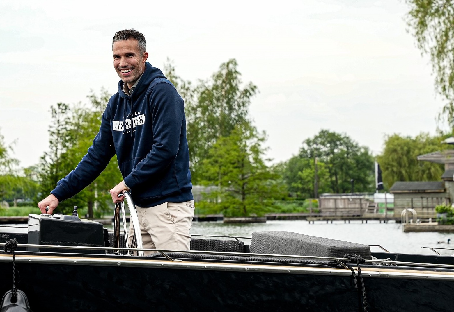 Προπονητής για πρώτη φορά σε αντρική ομάδα ο Φαν Πέρσι!