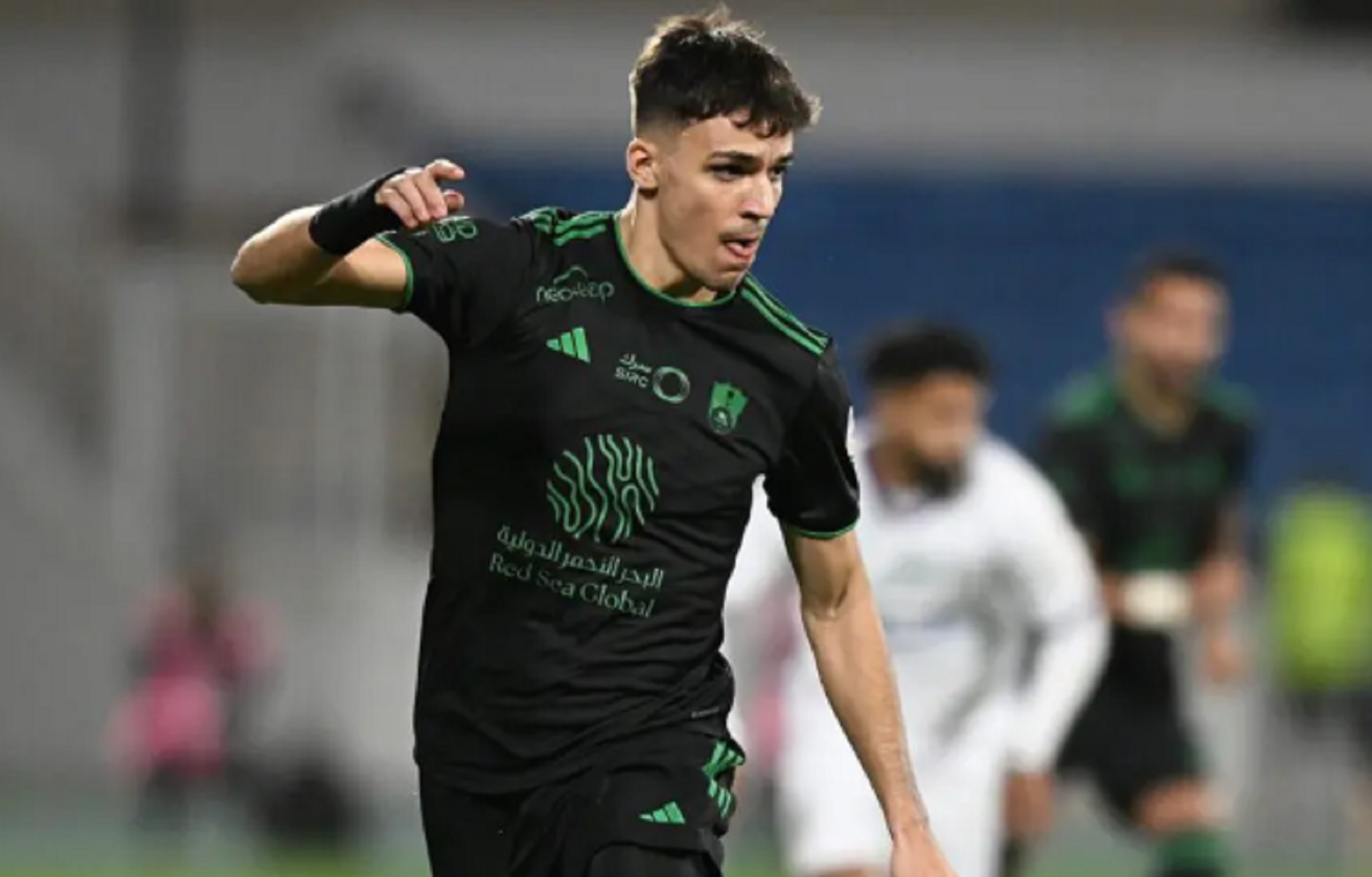 Ο Γκάμπρι Βέιγκα επιστρέφει στην Ευρώπη και… κουνάει σεντόνι!