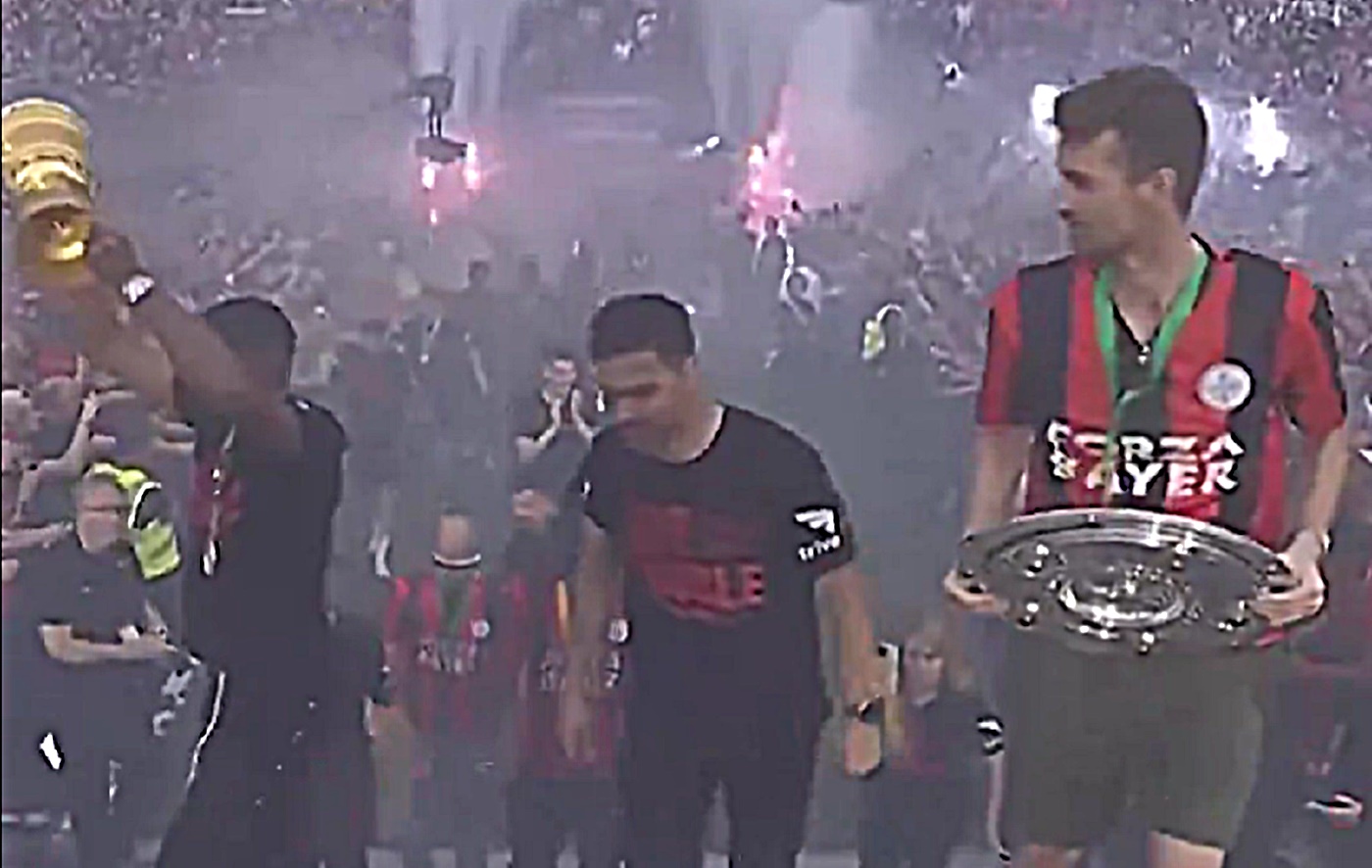 Χαμός στο ίσωμα στην «Μπάι Αρίνα» με τα δυο τρόπαια της Λεβερκούζεν! (vid)