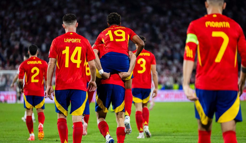 Η Ισπανία σκορπάει τον τρόμο και τους… αντιπάλους της! (vids)