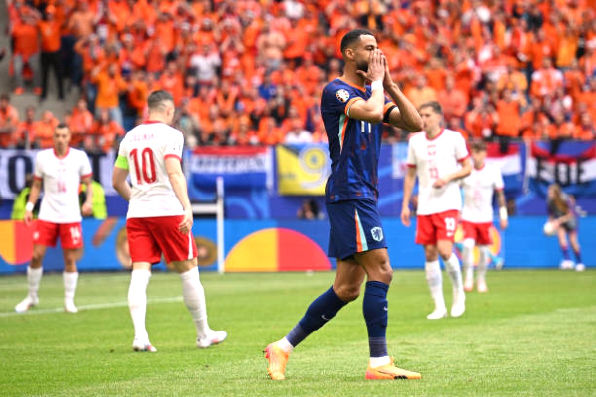 Την έχει «τσακίσει» η Ολλανδία – Ισοφαρίζει την Πολωνία με Γκάκπο… και τύχη (vid)