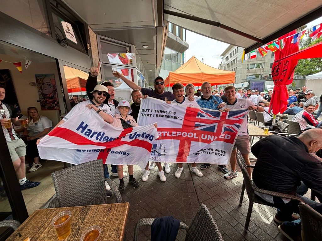 «Πολυμήχανοι» Άγγλοι – Το νέο σύνθημα τους για το EURO… τα σπάει (vid)