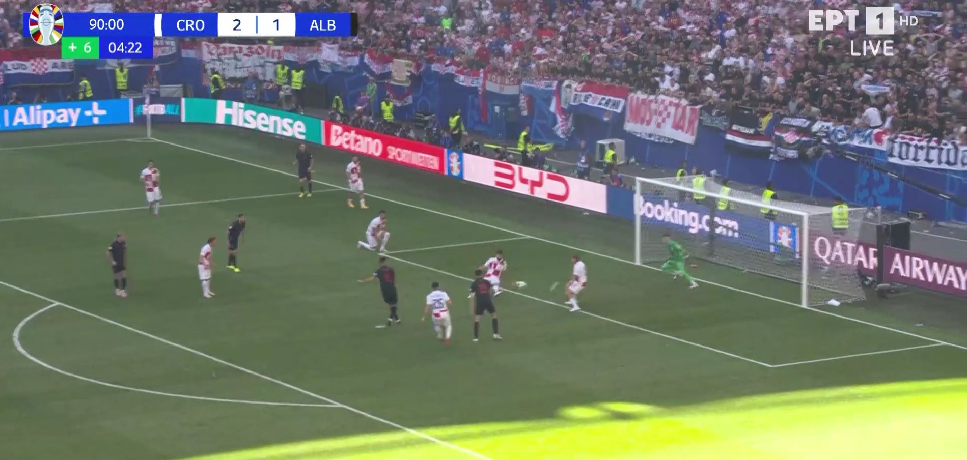 «Χτύπησε» στο τέλος η Αλβανία για το 2-2 και έστειλε… αδιάβαστη την Κροατία! (vid)