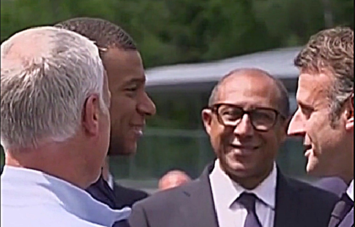 Μπαπέ σε Μακρόν: «Απόψε ανακοινώνομαι» (vid)