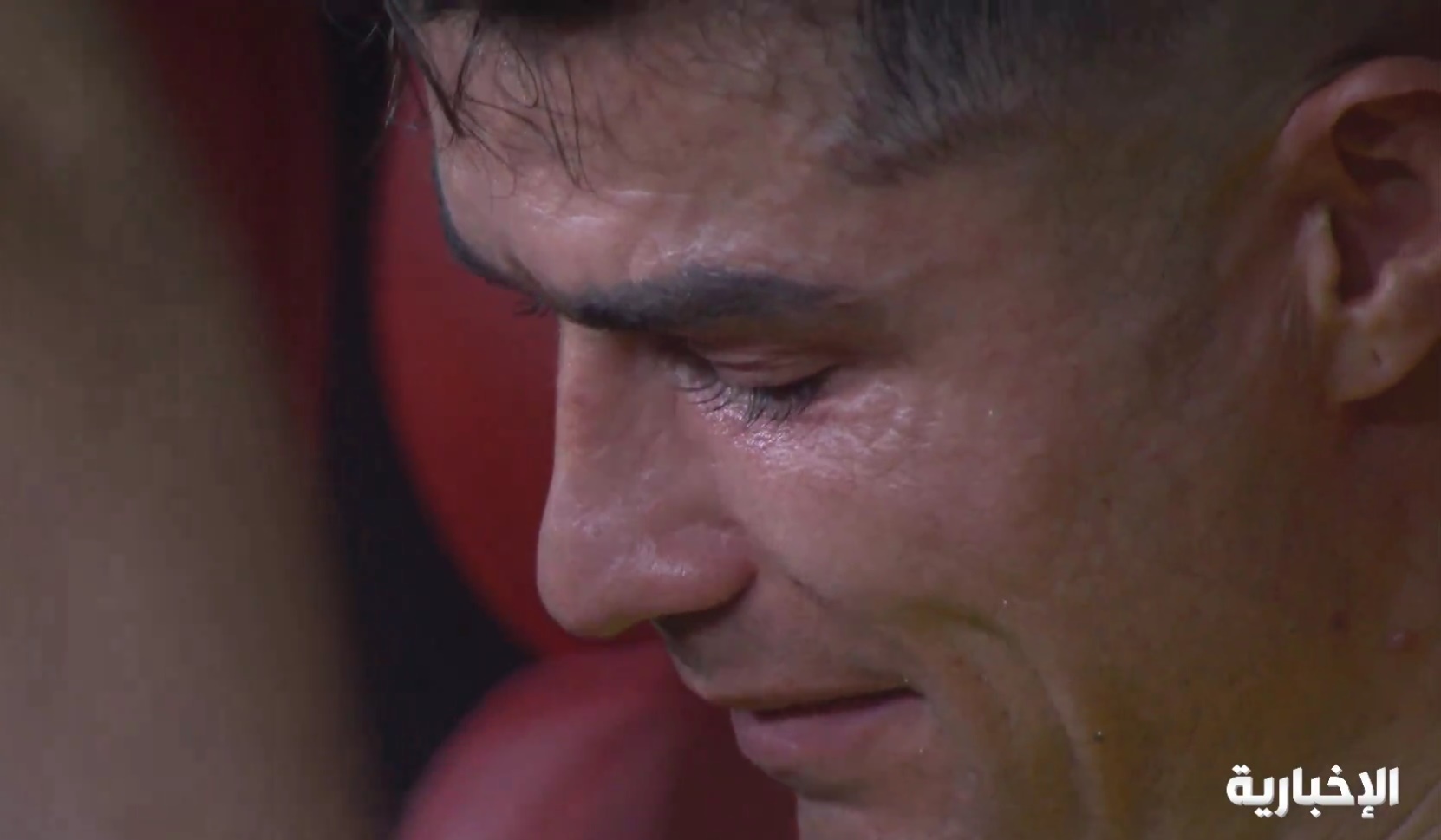 Περίλυπος ο Κριστιάνο, σπάραζε στο κλάμα και στον πάγκο (vid)