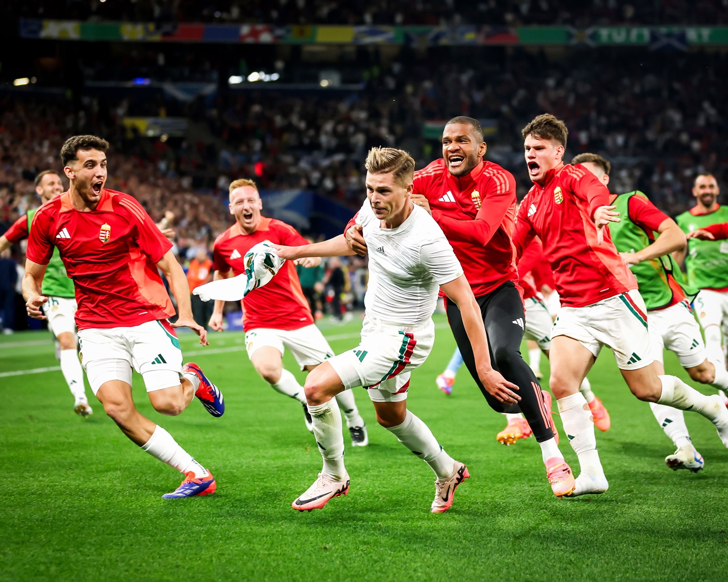 Όχι σκωτσέζικο, αλλά κρύο ντους κέρασε η Ουγγαρία στο 90+10′! (vids)