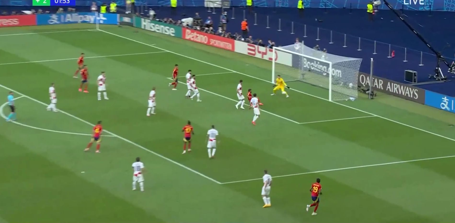 Η Ισπανία «τελείωσε» την Κροατία από το πρώτο ημίχρονο: 3-0 με τον Καρβαχάλ! (vid)