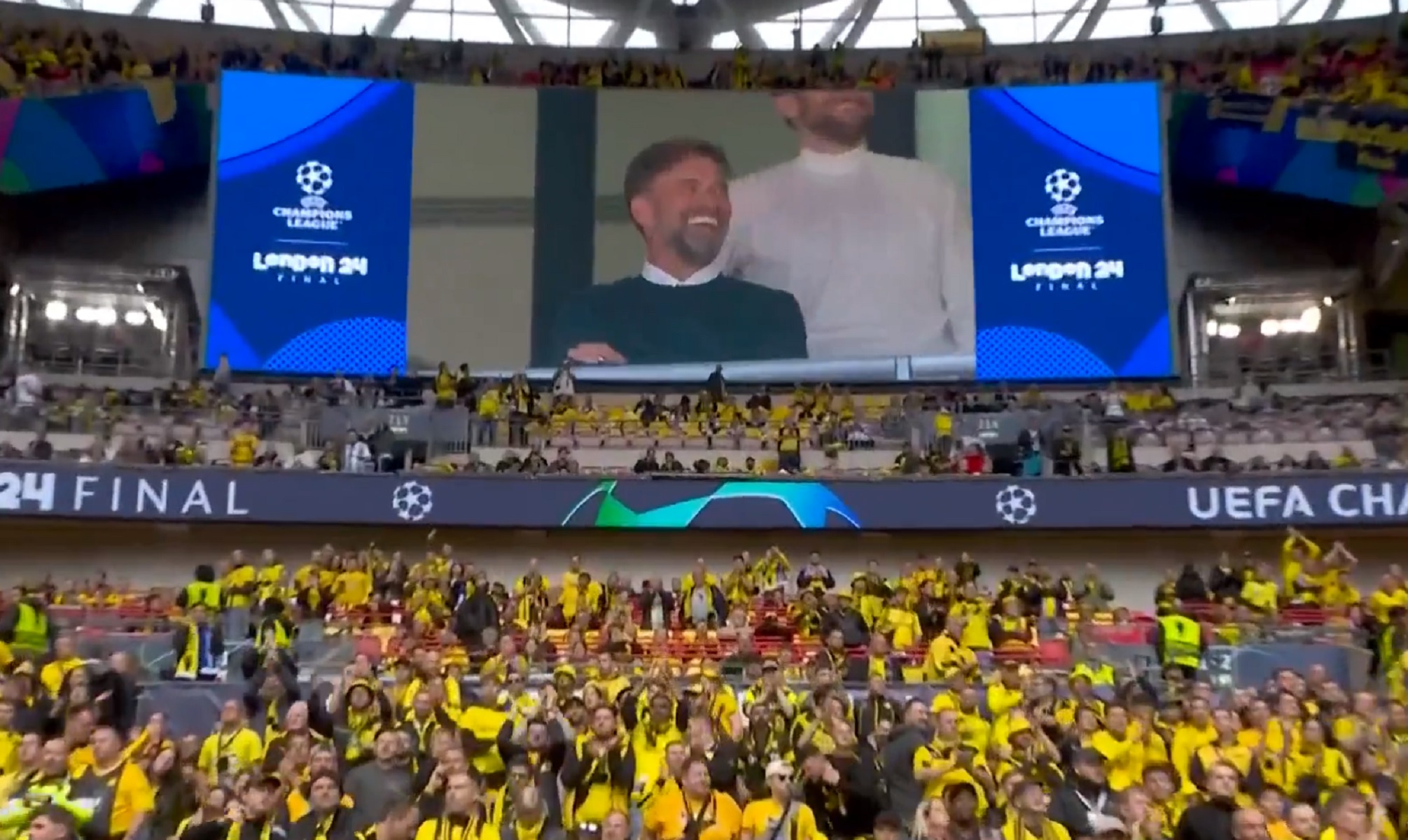 «Πέθανε» ο Κλοπ μόλις έκανε το 2-0 η Ρεάλ Μαδρίτης! (pic/vid)