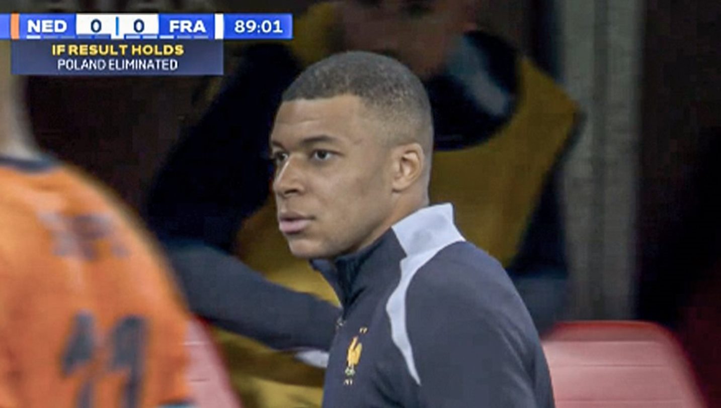 Ο Μπαπέ γέλαγε με τον σούπερ σταρ της Ολλανδίας: «Νόμιζες ότι θα μας “σκότωνες”;» (vid)