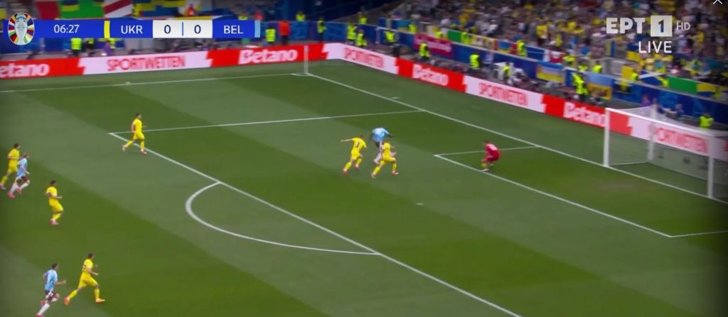 Ο Ντε Μπρούιν έδωσε έτοιμο γκολ στον Λουκάκου και αυτός το έχασε! (vid)