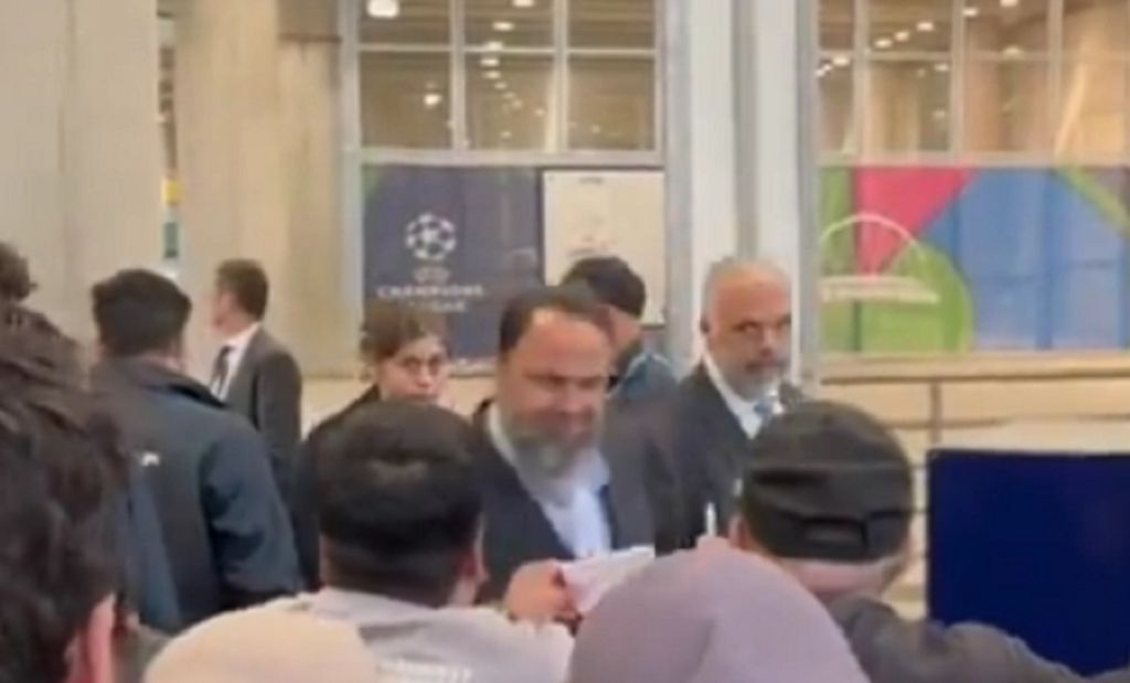 «Παρών» ο Βαγγέλης Μαρινάκης στον τελικό του Champions League (vid)