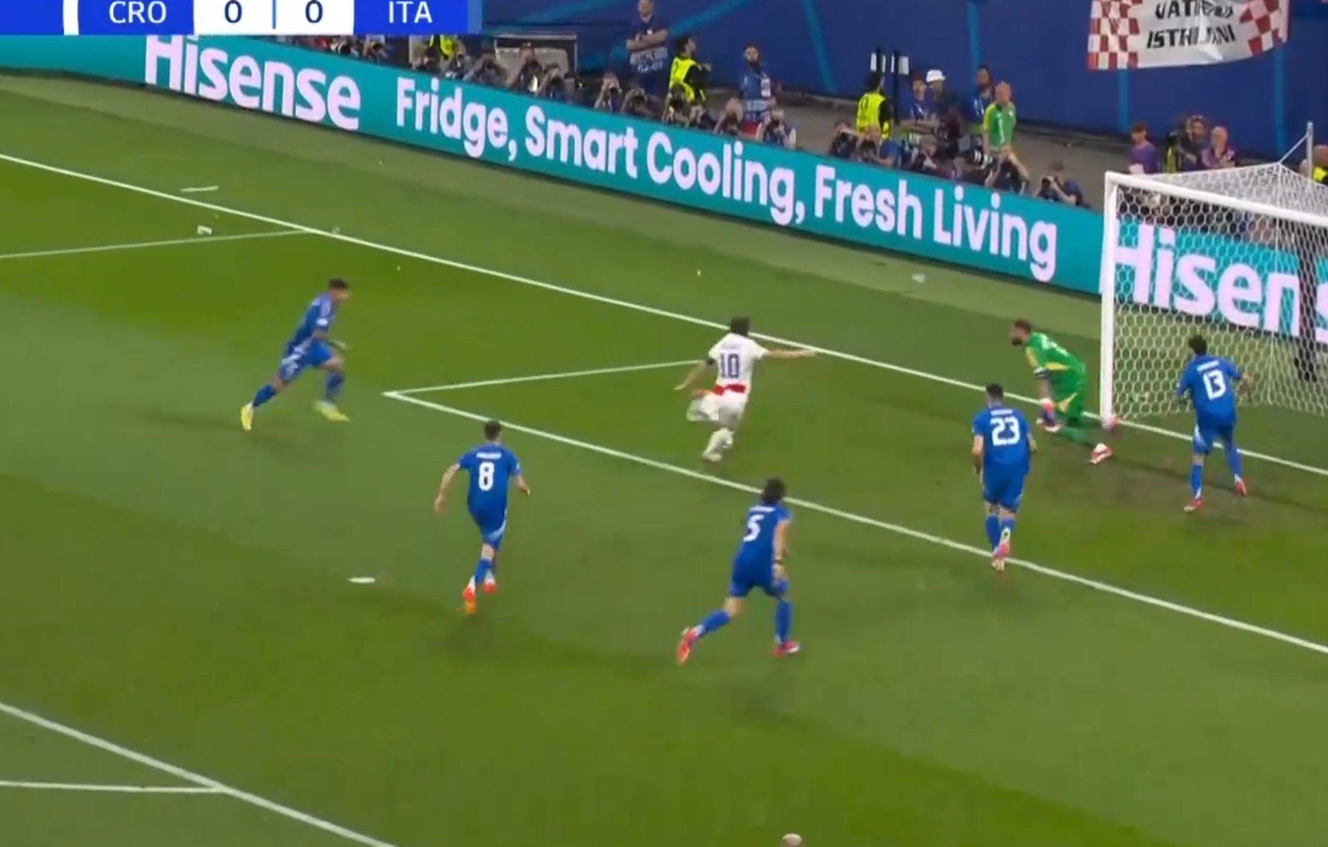 Ζει όνειρο ο Μόντριτς: Ανοίγει το σκορ μετά το χαμένο του πέναλτι! (vids)