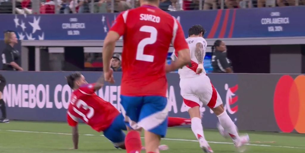 Το Copa America είναι εδώ: Ο Πούλγκαρ θύμισε σε όλους τι σημαίνει «τάκλιν θανάτου»! (vid)