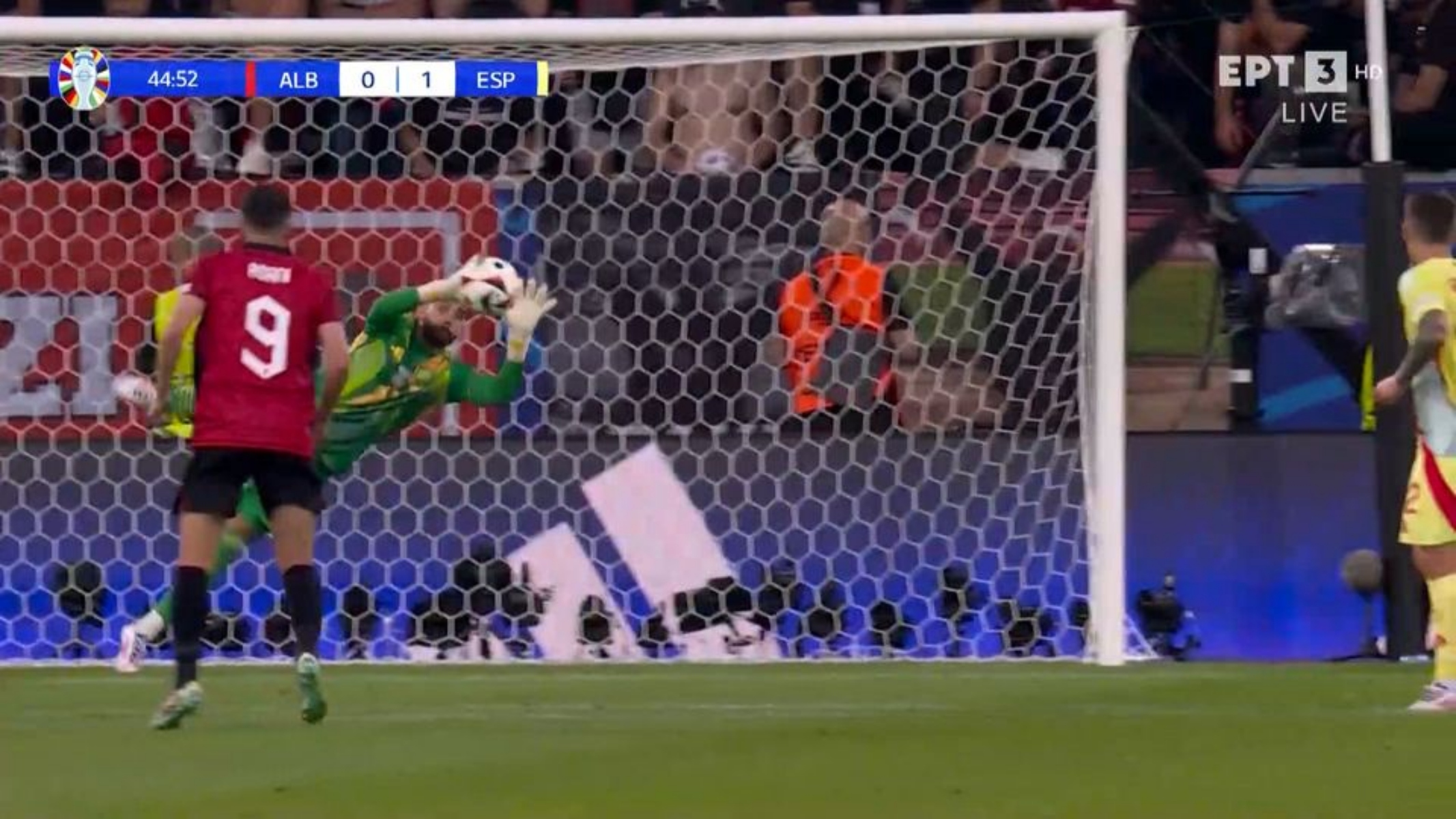 Η μεγάλη επέμβαση του Ράγια στον «κεραυνό» του Ασλάνι! (vid)