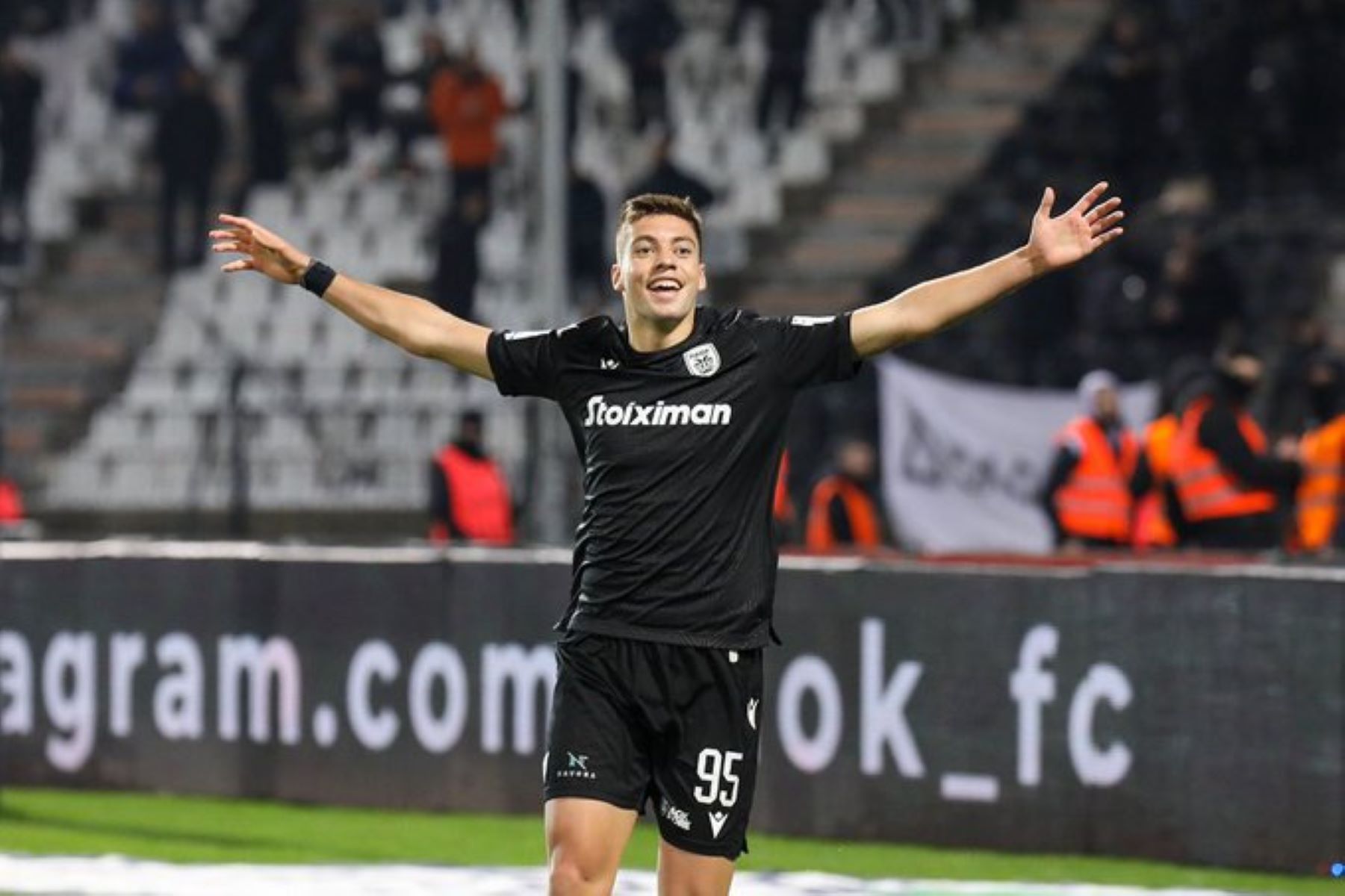 Κάντο όπως ο Τζόλης: Στη Νυρεμβέργη ο Τζίμας (pic)