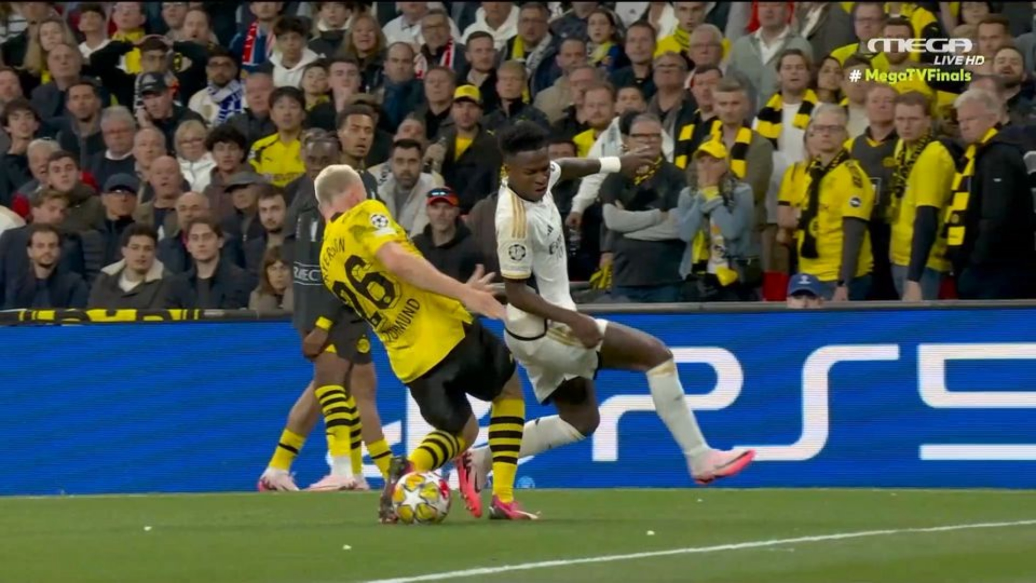 Ρεάλ Μαδρίτης – Μπορούσια Ντόρτμουντ: «Μάγεψε» ξανά ο Βινίσιους! (vid)