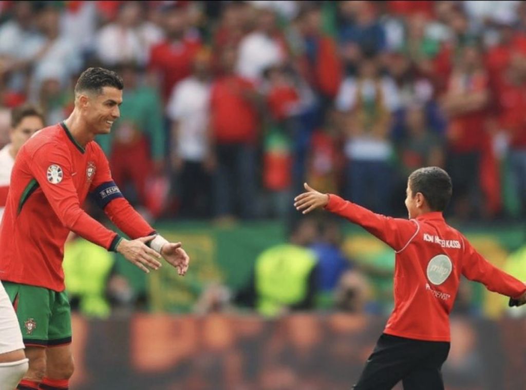 Επτά… «εισβολές» για πάρτη του – Κριστιάνο για αυτό είσαι ο GOAT! (vid)