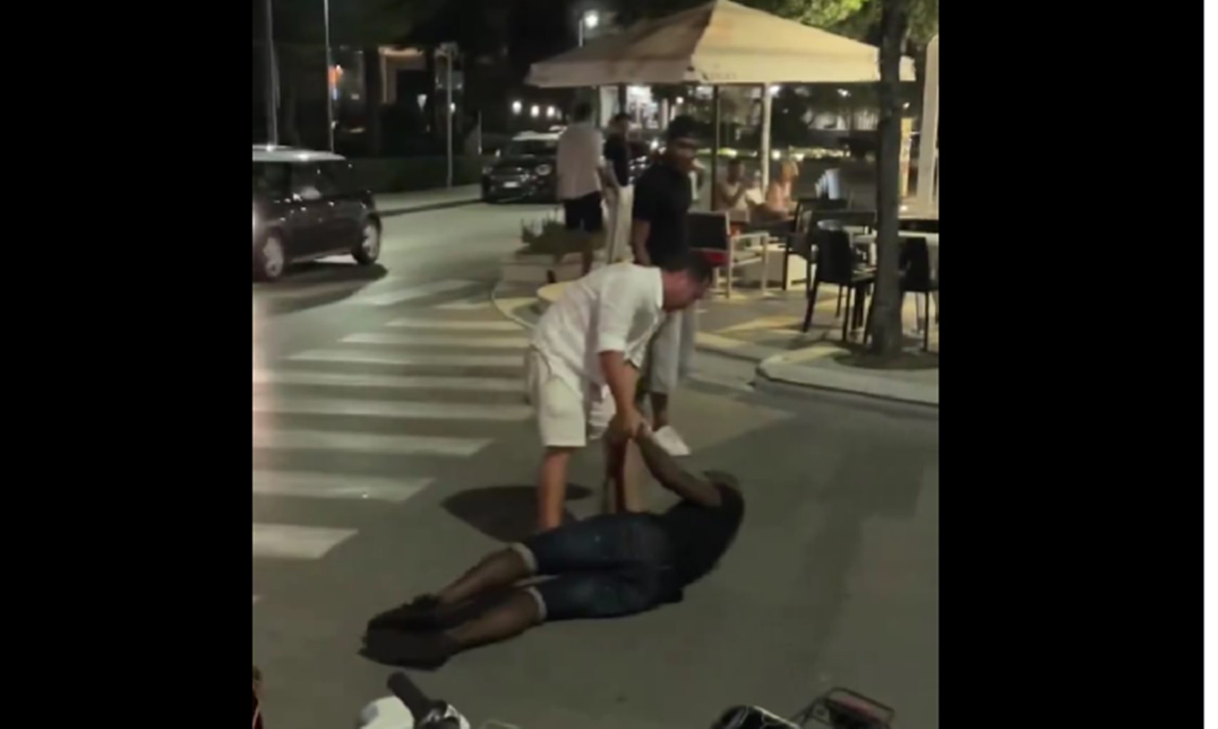 Προκαλεί θλίψη η εικόνα του Μπαλοτέλι: Έγινε χάλια από τα ποτά! (vid)