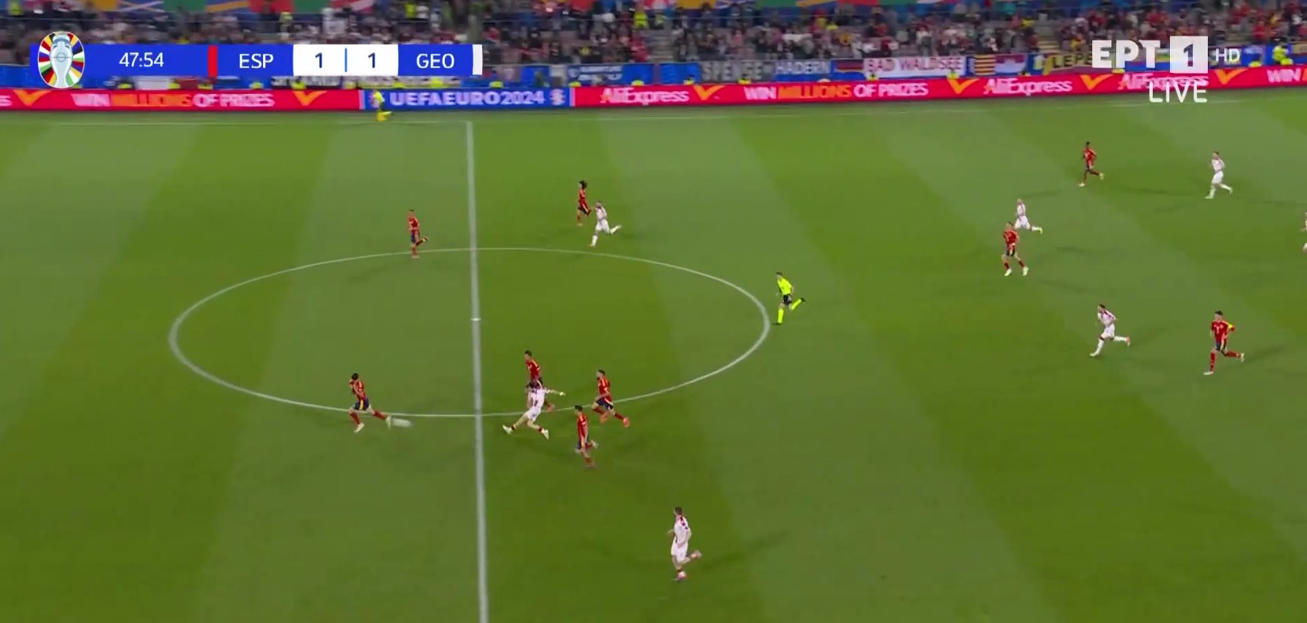 Η μπάλα «έφτυσε» τον Κβαρατσκέλια και δεν του χάρισε το γκολ της καριέρας του! (vid)