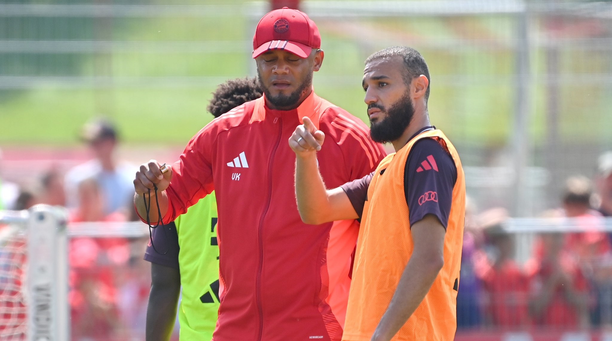 Η Γιουνάιτεντ θέλει να «ξεγυμνώσει» το δεξί άκρο της άμυνας της Μπάγερν!