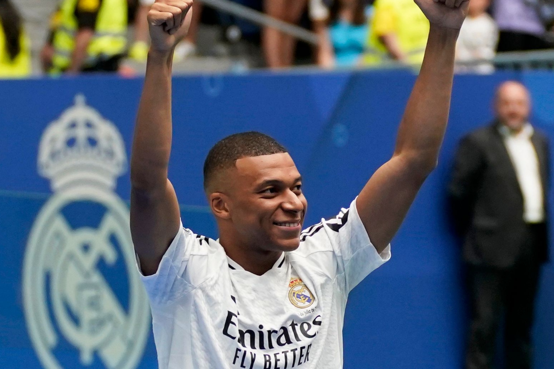 Η Παρί Σεν Ζερμέν γλυτώνει μία… περουσία από την αποχώρηση του Μπαπέ!