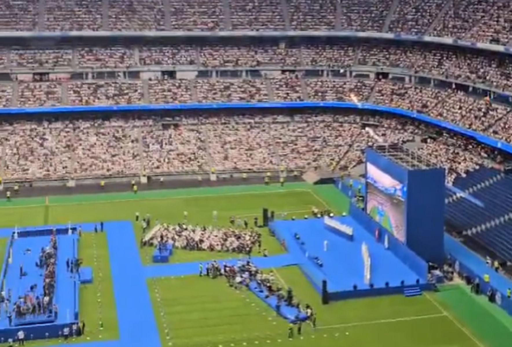 LIVE η μεγαλειώδης παρουσίαση του Κιλιάν Μπαπέ στη Ρεάλ Μαδρίτης