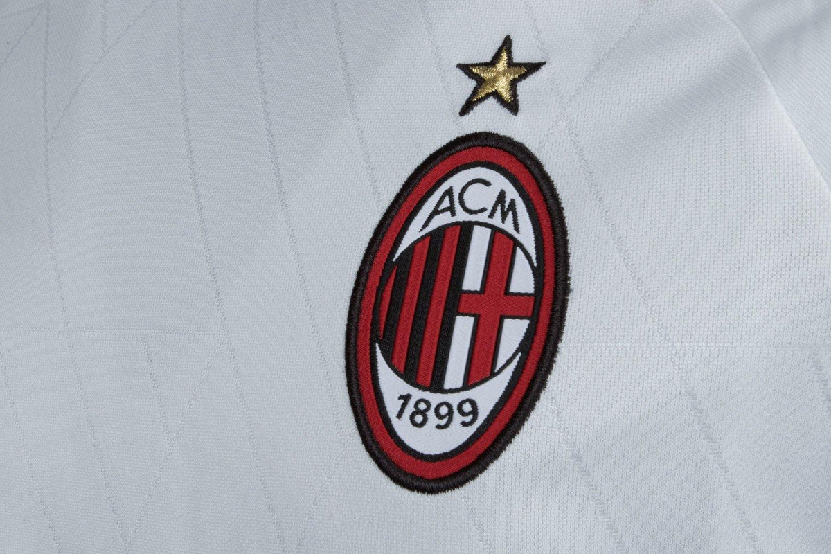 Η Μίλαν υπέταξε τη Σίτι λανσάροντας τη νέα εντυπωσιακή εκτός έδρας εμφάνιση! (pics)