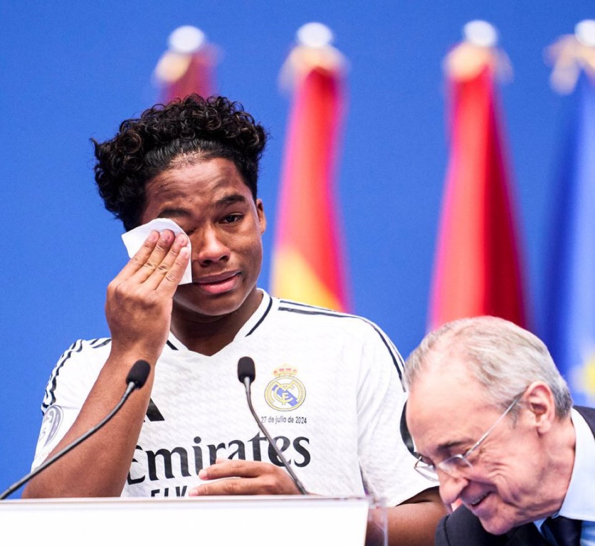 Ράγισε καρδιές ο Έντρικ – Ξέσπασε σε κλάματα για την αγάπη του (pic)