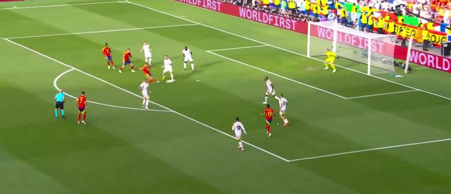 Όμορφη ασίστ από Γιαμάλ και ανάλογο τελείωμα Όλμο για το 1-0 της Ισπανίας! (vid)