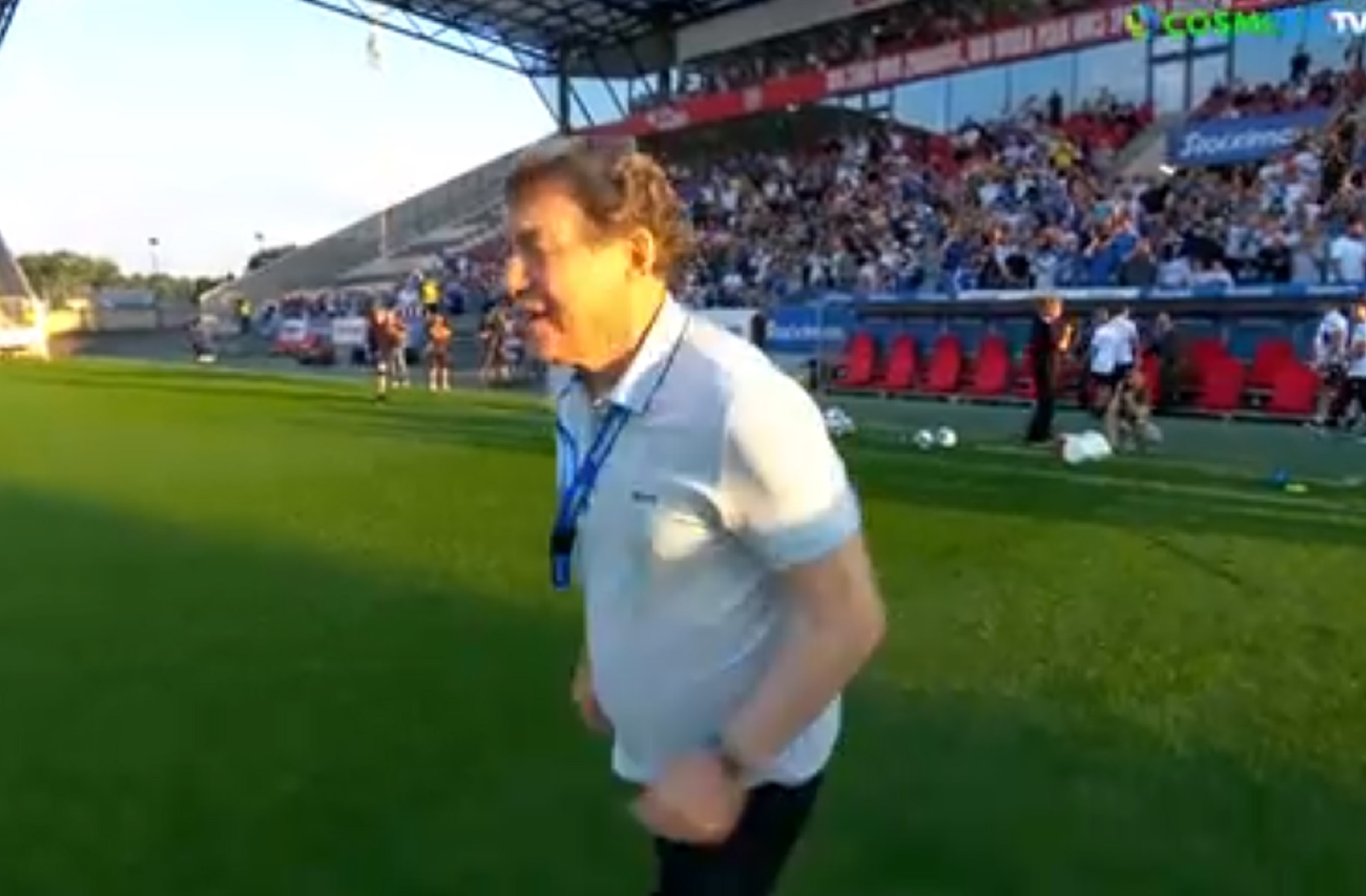 To σπριντ του 85χρονου Ρεχάγκελ και η αποθέωση του κοινού (vid)