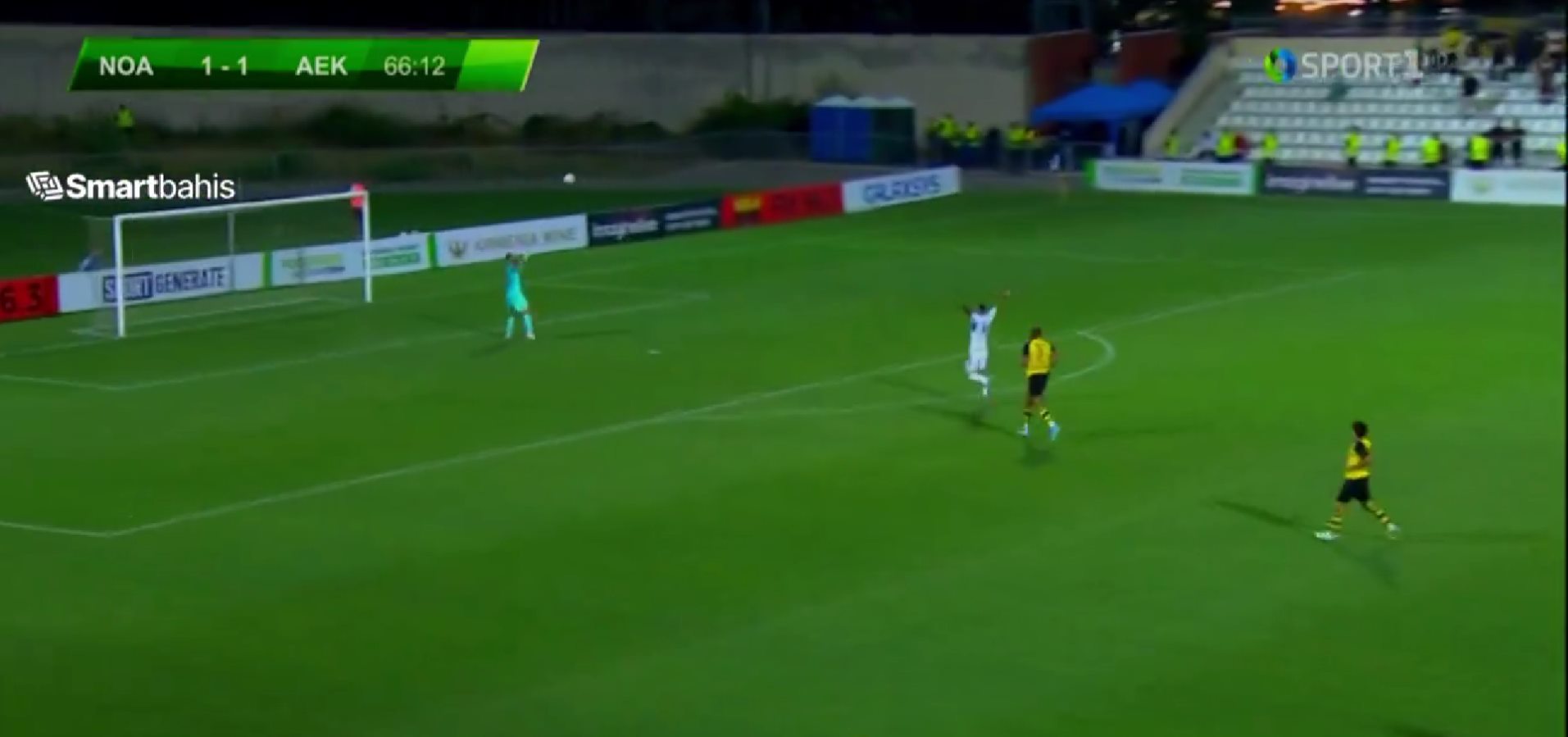 Το είδαμε ΚΑΙ αυτό από την ΑΕΚ: Δέχτηκε γκολ από βολέ τερματοφύλακα! (vid)