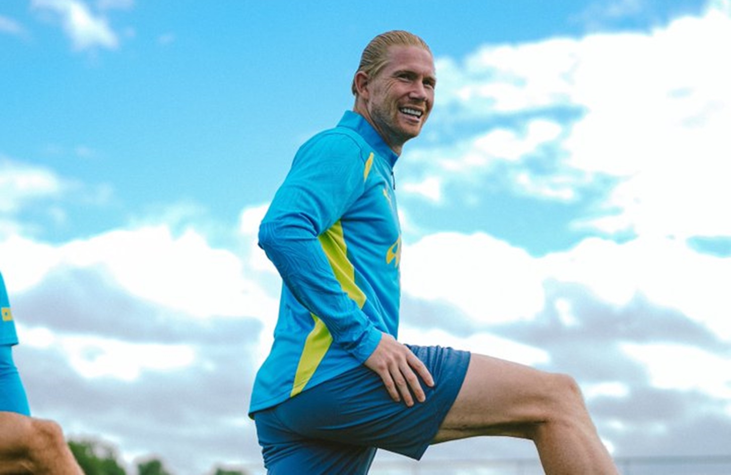 Ο Ντε Μπρούιν ξανά στις προπονήσεις της Σίτι με μαλλί… Χάαλαντ! (pic, vid)