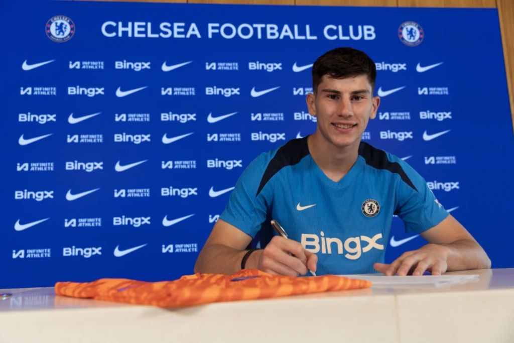 ΕΠΙΣΗΜΟ: Η Τσέλσι πήρε τον… εκατοστό της παίκτη!