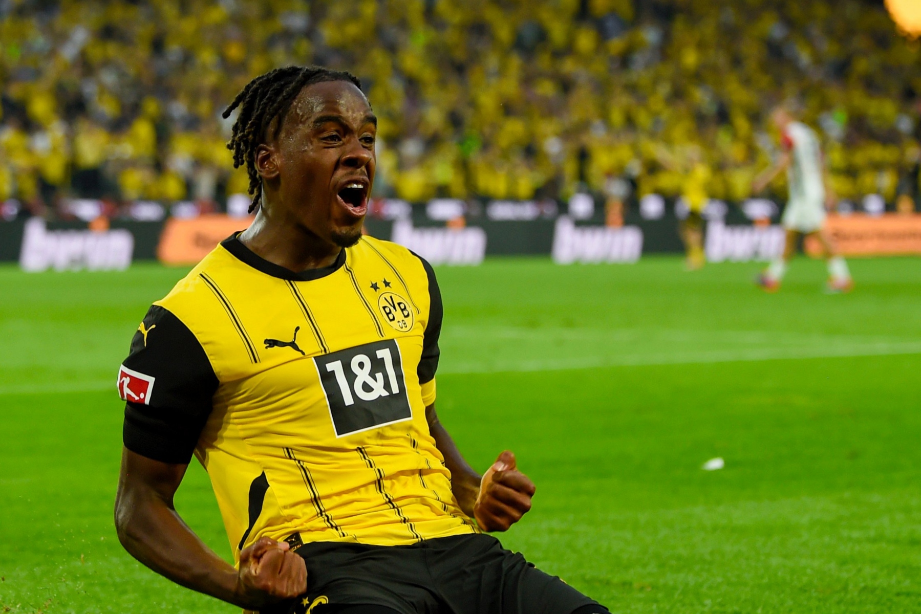 Άνετη πρεμιέρα και τρίποντο για την Ντόρτμουντ κόντρα στην Άιντραχτ!