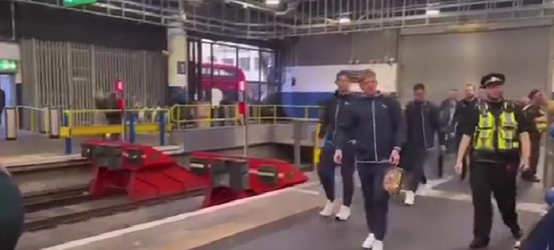 Εικόνα διάλυσης στην Έβερτον: Λαϊκά δικαστήρια μετά το ματς με την Τότεναμ! (vid)