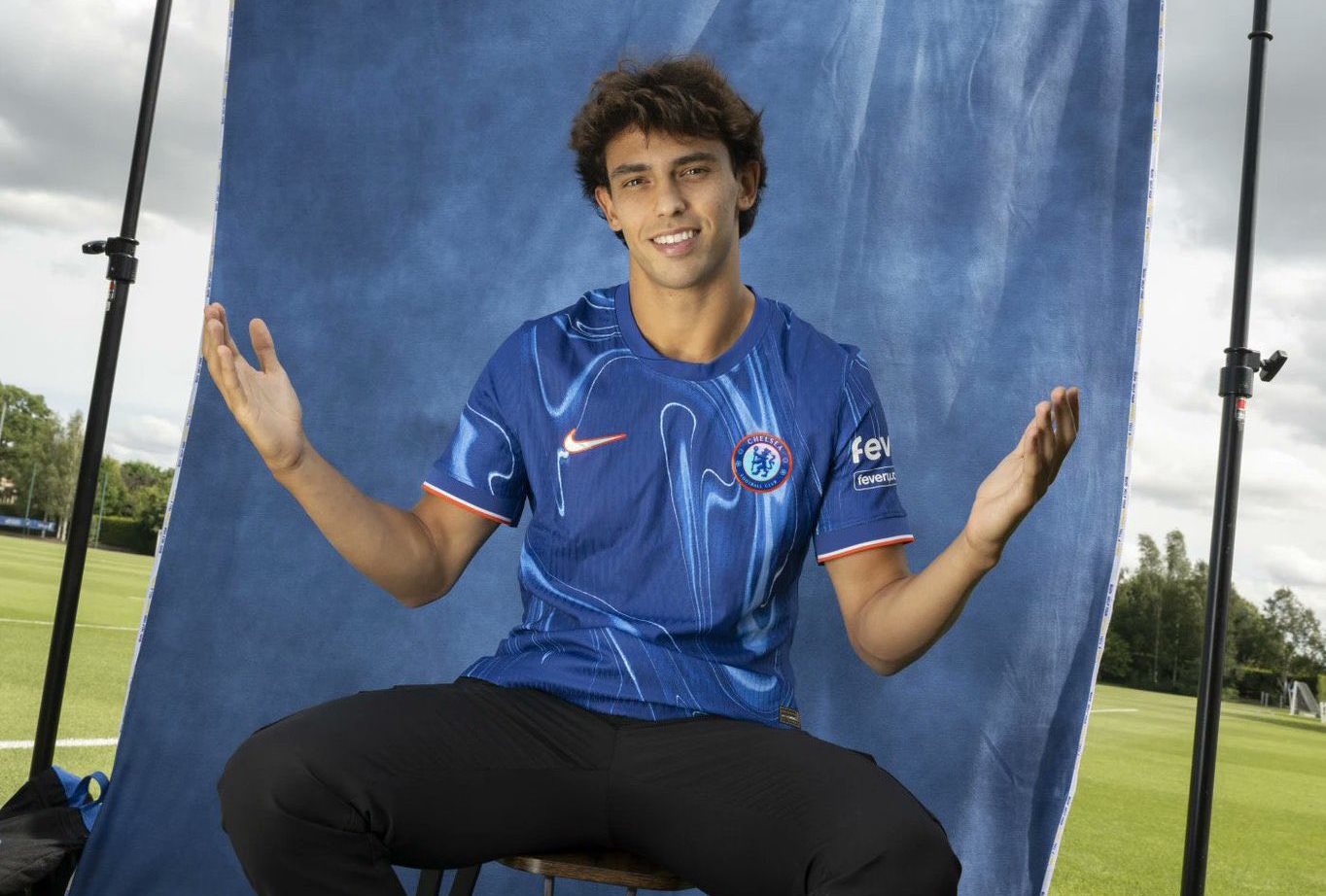 Πουλάει από τώρα… παπάτζες ο Φέλιξ: «Πάντα μου άρεσε το Λονδίνο! Είχα πει σε όλους ότι θα επέστρεφα»