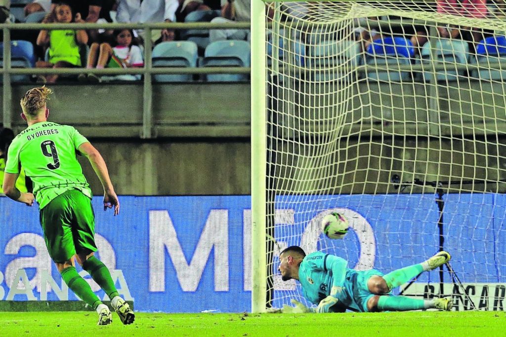 Τρομακτική Σπόρτινγκ και 3Χ3, «καυτός» Γιόκερες (vid)