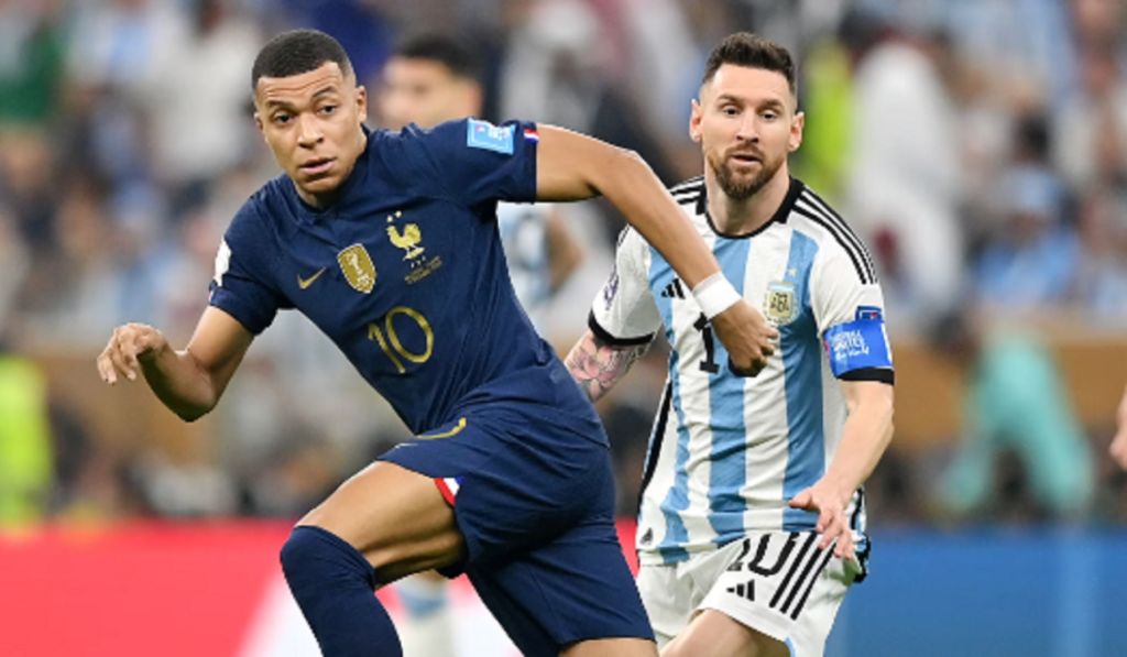 Χάκαραν το X του Μπαπέ – Η άθλια ανάρτηση με τον «νάνο» Μέσι (pic)