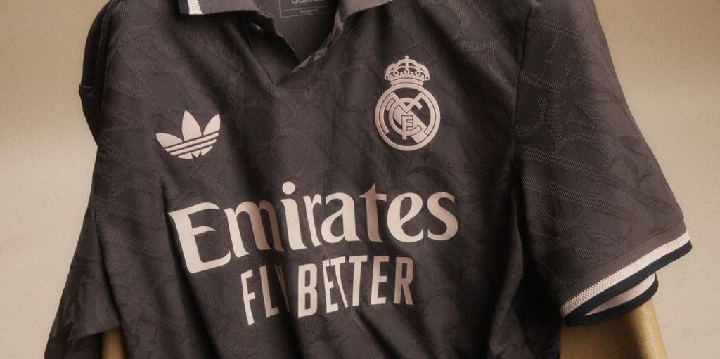 Έργο τέχνης – Ακόμα και η τρίτη φανέλα της Ρεάλ… αξίζει πρωτάθλημα Ευρώπης (pics)