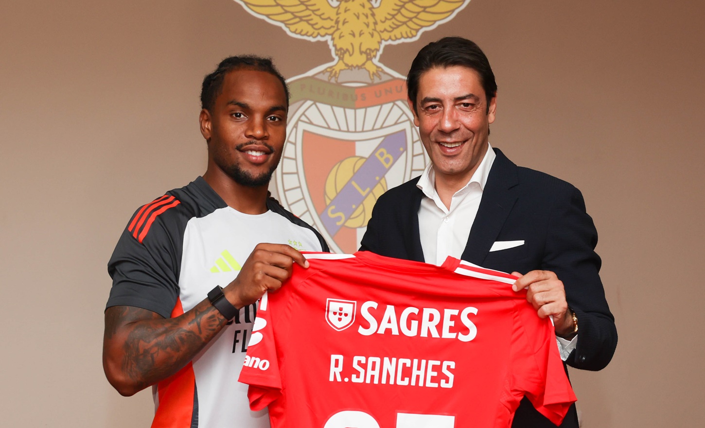 Η Παρί δάνεισε τον Ρενάτο Σάντσες στην πρώτη του αγάπη!