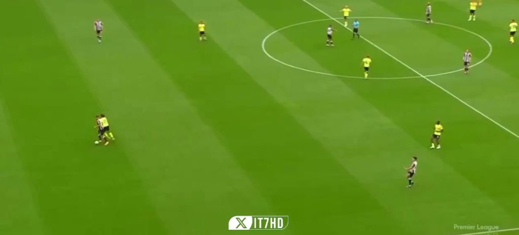 «Χάλασε» για τα καλά η Premier League: Έδωσαν την πιο soft κόκκινη στον Σερ! (vid)