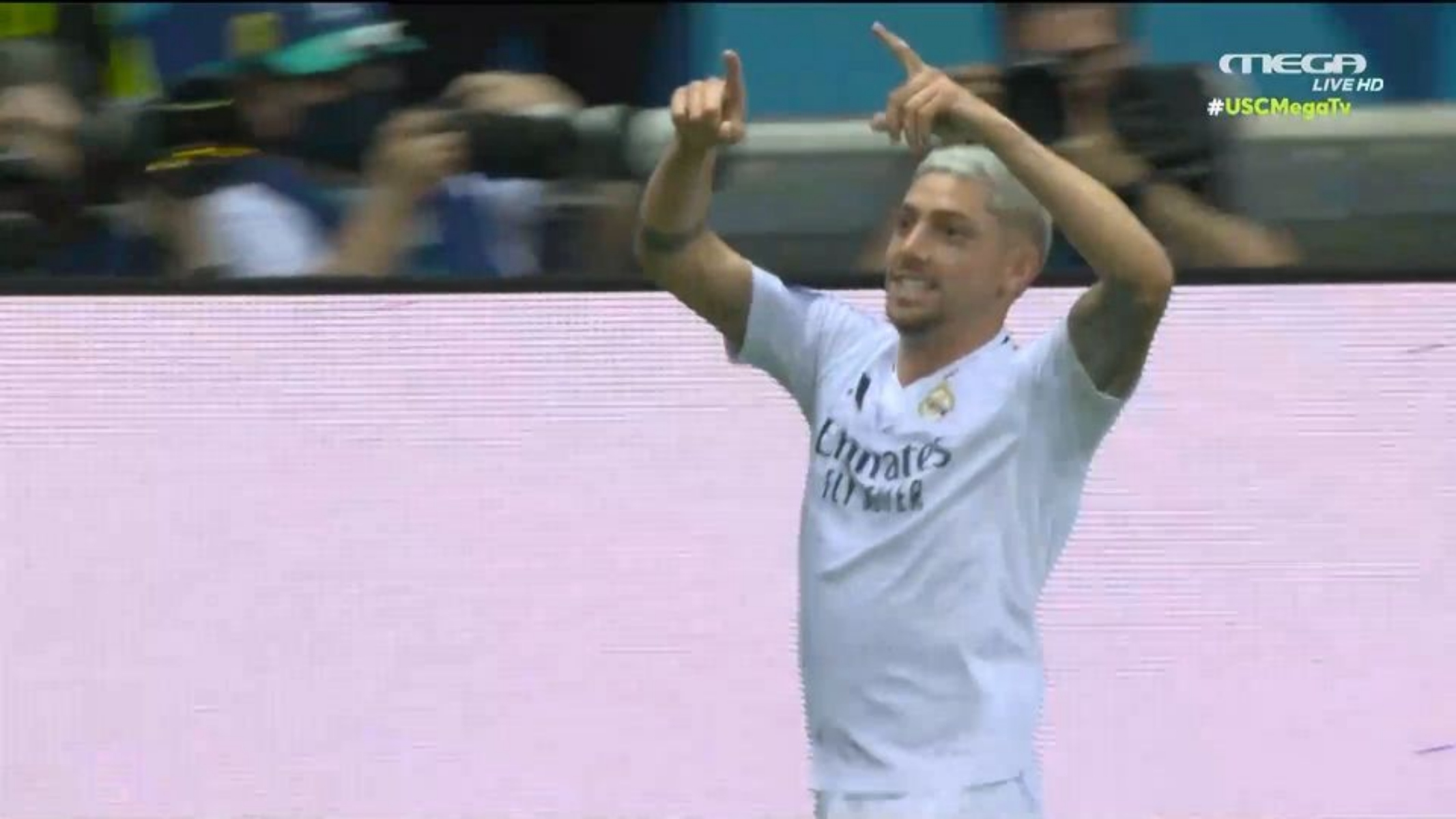 Τρομερή ενέργεια του Βινίσιους και ανοίγει το σκορ ο Βαλβέρδε (vid)